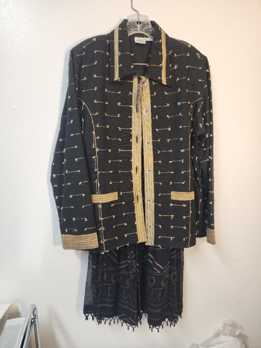 Vintage Norm Thompson black gold trim jacket skirt suit large Event Dinner